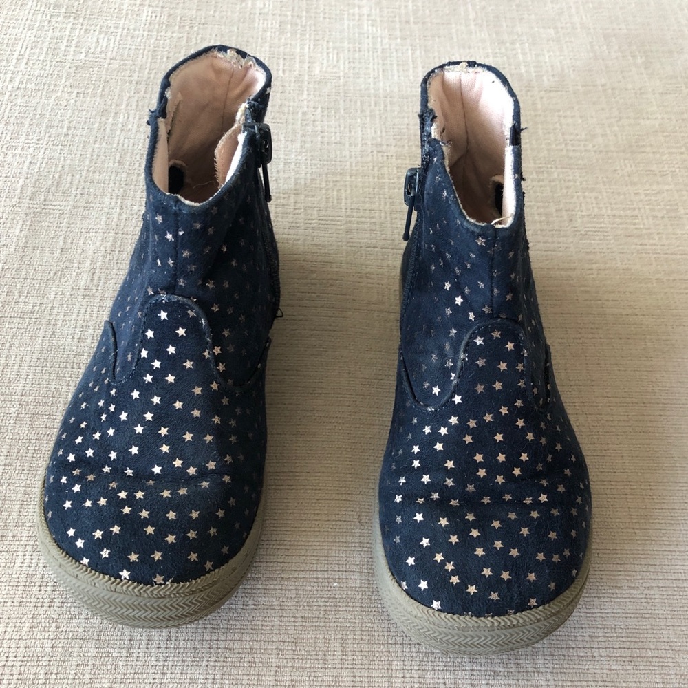 Cat & Jack blue star booties